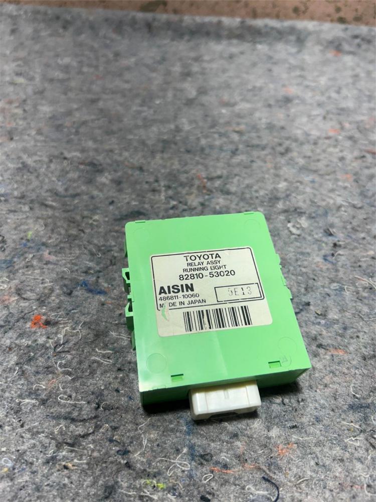 2001 Lexus IS300 A/t Control Running Light Module 8281053020 OEM – photo 1