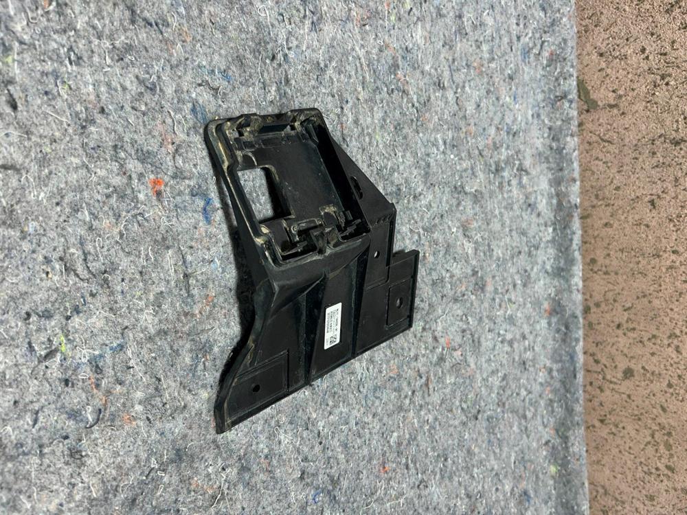 2022 Ford Expedition Max Righ Radar Sensor Module Bracket OEM NL1T-14H036-AF – photo 2