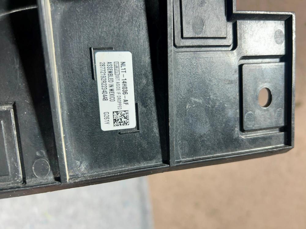 2022 Ford Expedition Max Righ Radar Sensor Module Bracket OEM NL1T-14H036-AF – photo 4