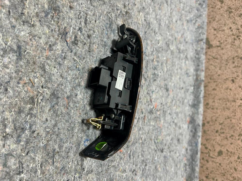 2015 Chevrolet Impala Passenger Right Rear Power Window Switch 23117577 OEM – photo 4