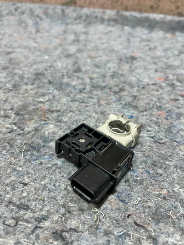 2017-2019 Nissan Rogue Sport 2.0L Battery Current Sensor OEM – photo 1