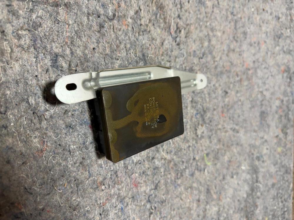 Honda Acura NSX NA1 NA2 Electric Window Control Module RK-0029 – photo 3