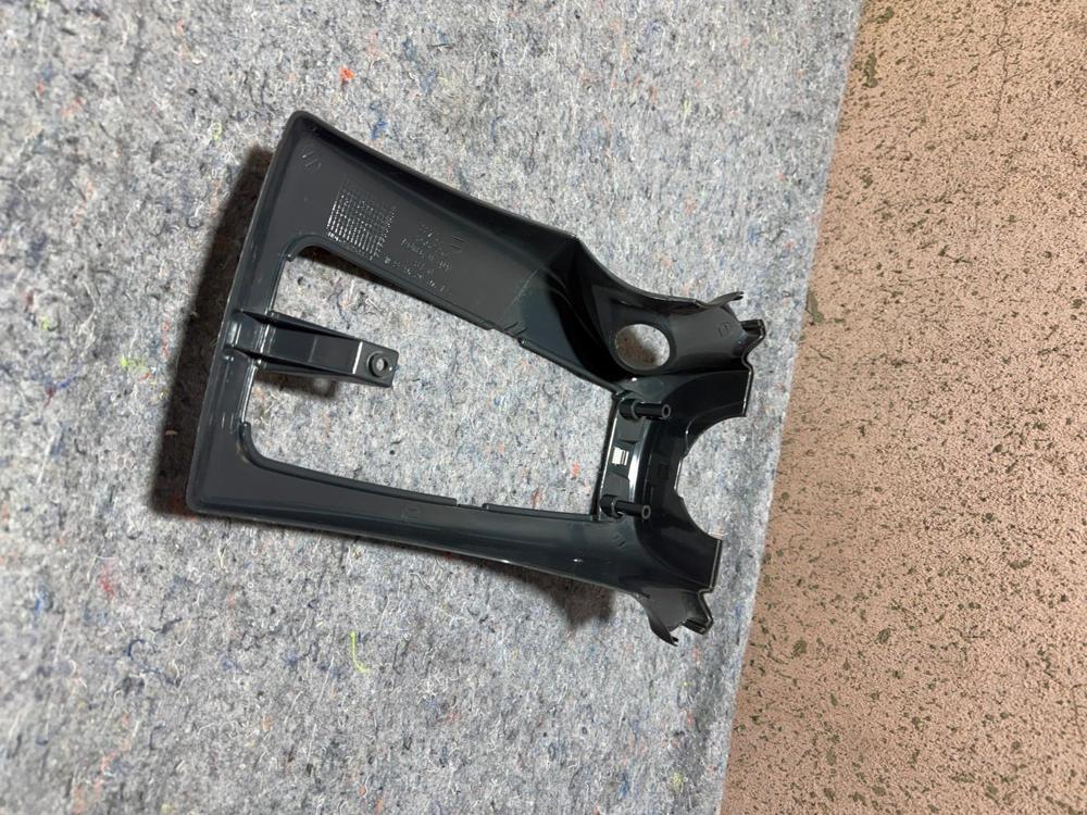 2002-2006 Mercedes Sprinter Van W901 T1N Column Trim Panel A9024620343 – photo 2