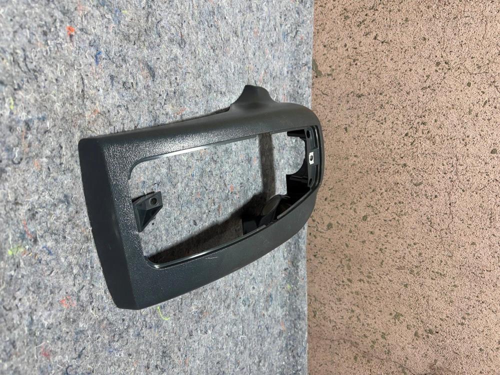 2002-2006 Mercedes Sprinter Van W901 T1N Column Trim Panel A9024620343 – photo 3