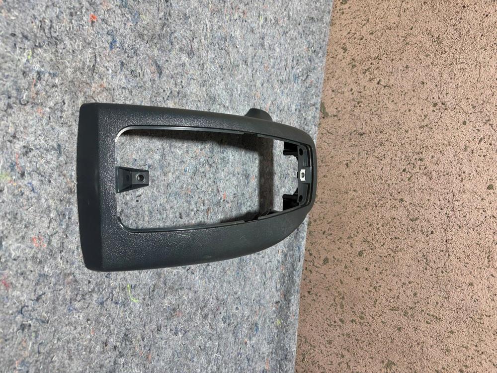 2002-2006 Mercedes Sprinter Van W901 T1N Column Trim Panel A9024620343 – photo 4