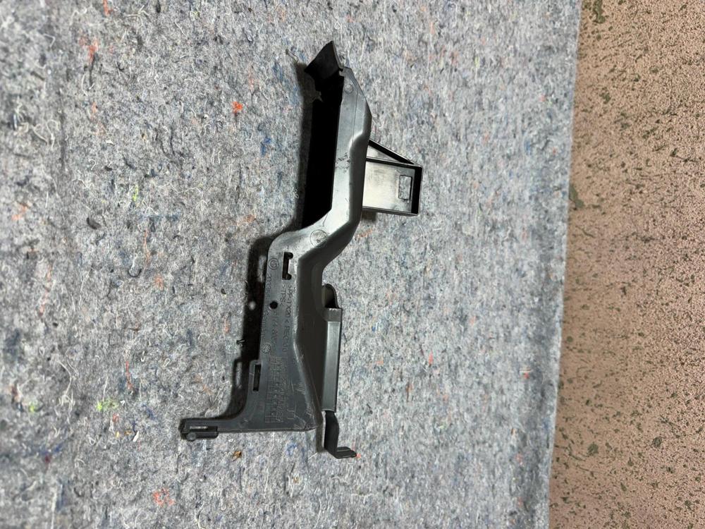 2015-2020 BMW 15-74-8-057-150 Bmv 51748057150 Air Duct Right 8057150 08 – photo 4