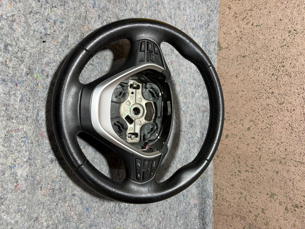 12-18 BMW 320i 328i F30 3 Spoke Sport Steering Wheel Leather Black 62560181D OEM – photo 2