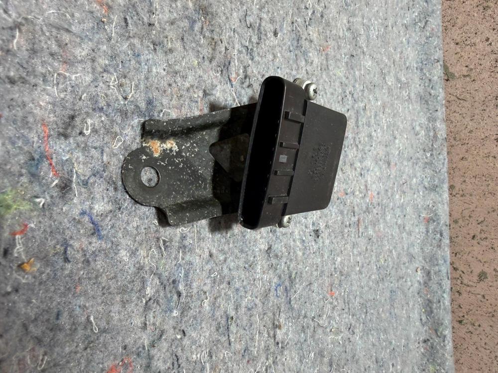 01-05 Lexus IS300 3.0L Ignitor Control Unit 89621-30030 – photo 4