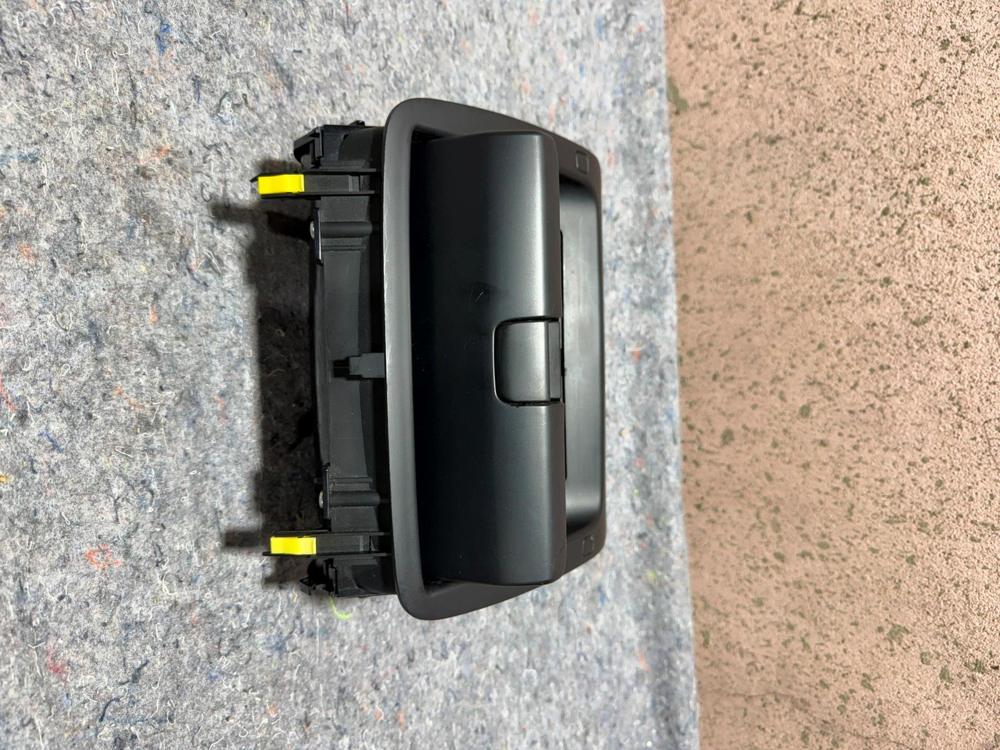2001-2005 Lexus IS300 Center Dash Cubby Compartment Vent Console OEM – photo 4