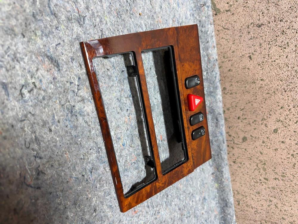 98-02 Mercedes W210 E320 E430 Center Console Dash Trim Switch Panel 2108210071 – photo 4