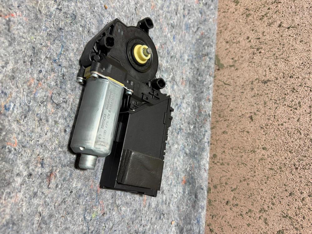 06 07 08 09 10 Bentley Flying Spur Right Passenger Rear Window Motor 3W595704A – photo 2