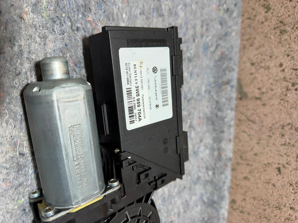 06 07 08 09 10 Bentley Flying Spur Right Passenger Rear Window Motor 3W595704A – photo 4