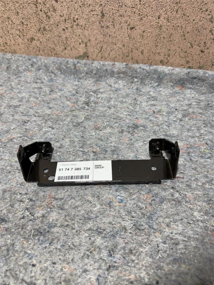 New BMW 1 F1 Front Panel Core Support Bracket 7385734 OEM – photo 1