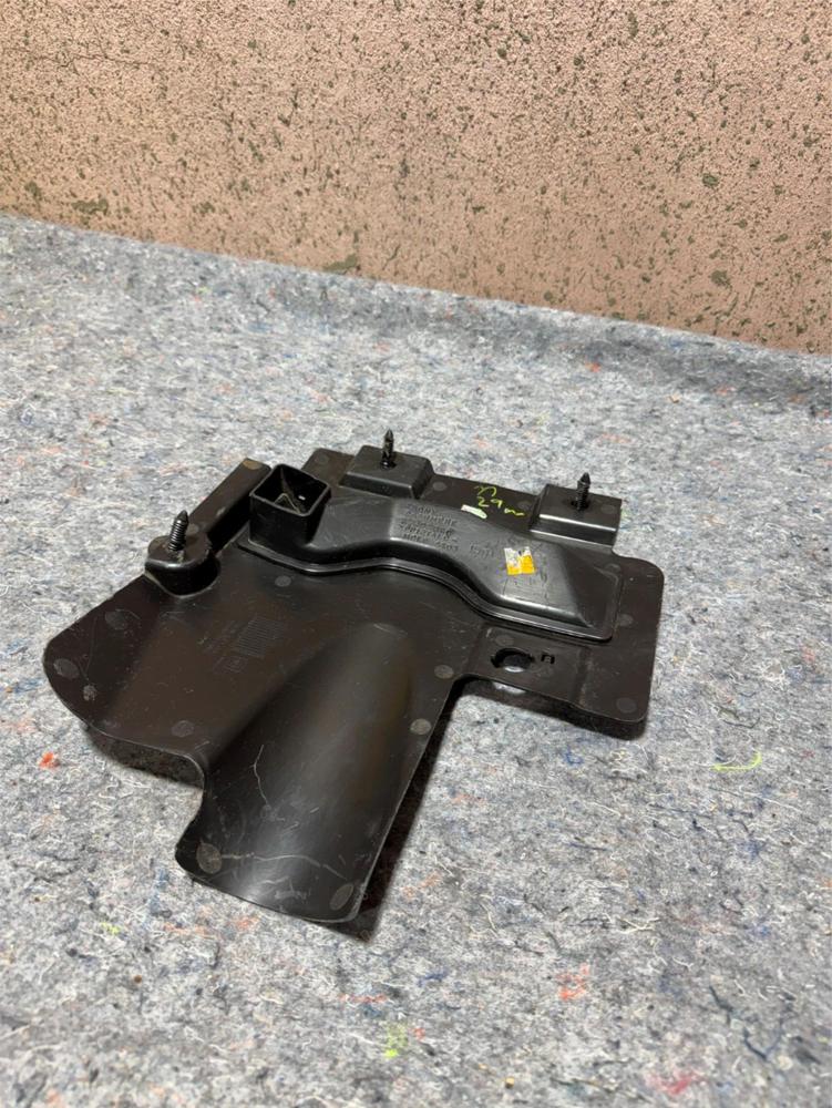 2014-2019 Chevrolet Corvette Under Dash Left Side Insulator Cover Trim OEM – photo 2