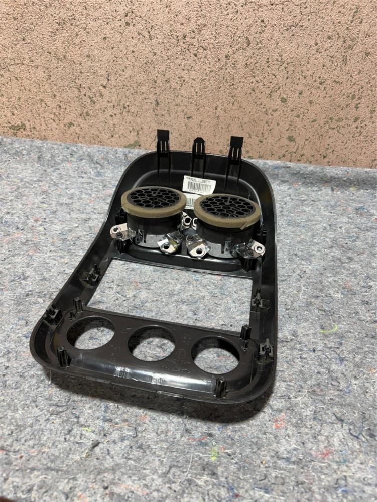 11-17 Jeep Compass Patriot Cfenter Dash Radio Vent Trim Bezel OEM – photo 4