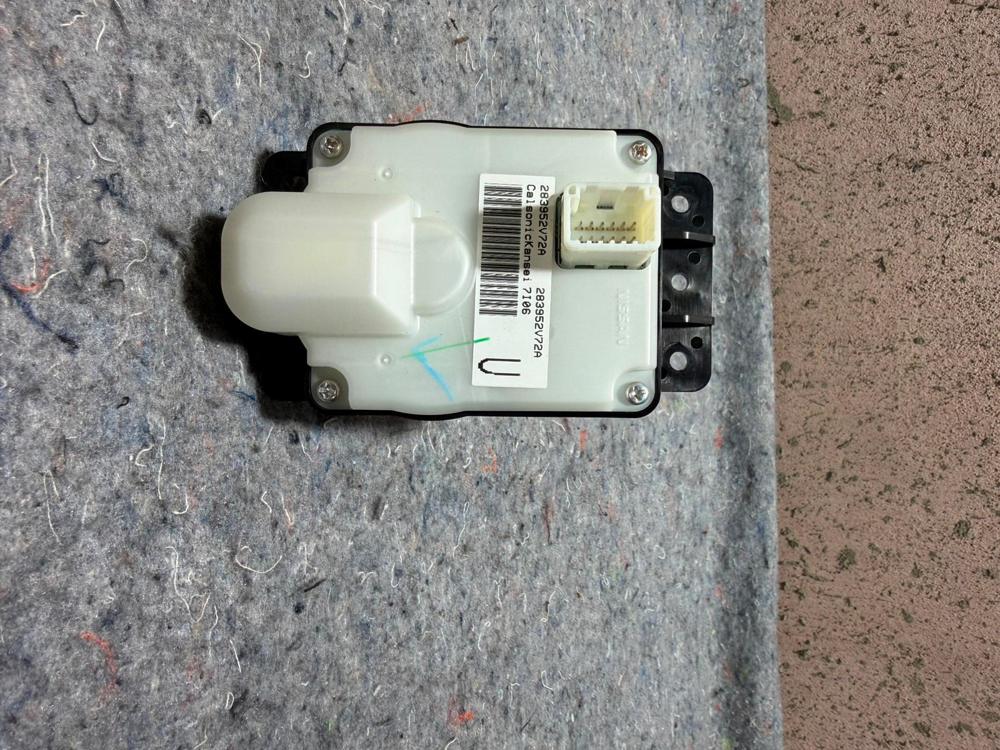 2017-2022 Infiniti Q60 Dash Center Multi Display Switch OEM 283952V72A – photo 2