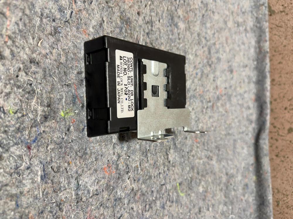 1991-2004 Acura NSX Door Lock Control Unit OEM – photo 3