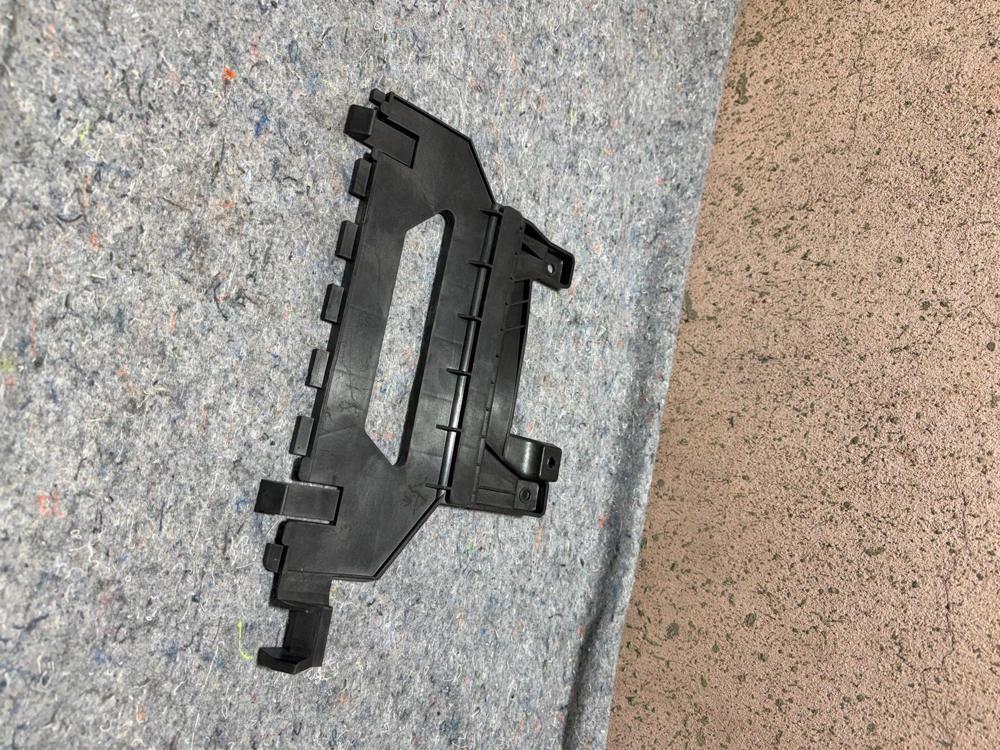 2014-2021 Maserati Ghibli M157 Battery Tray Holder Supportbracket 670031014 OEM – photo 4