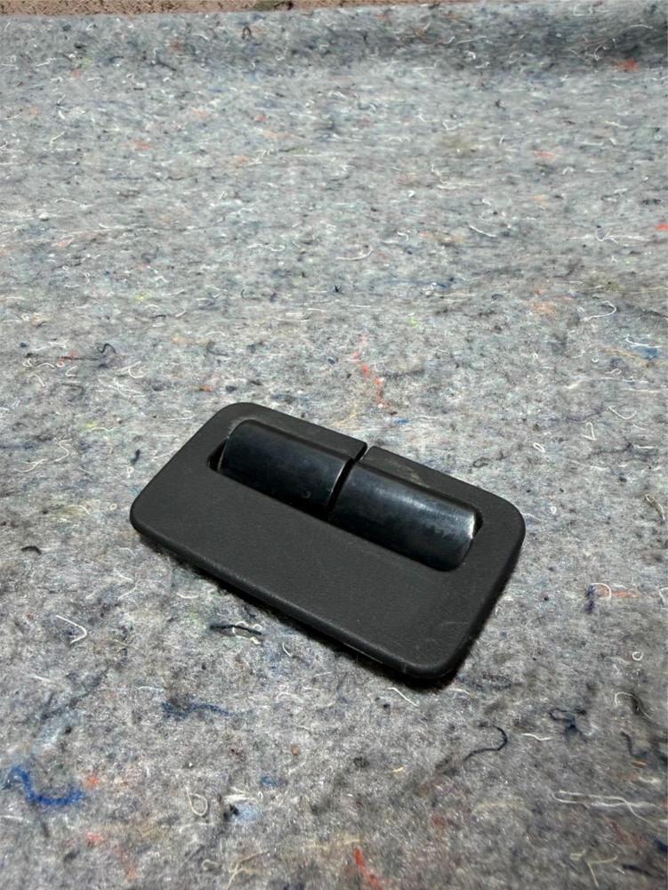 Subaru Seat Belt Guide 64715AE020JC – photo 1