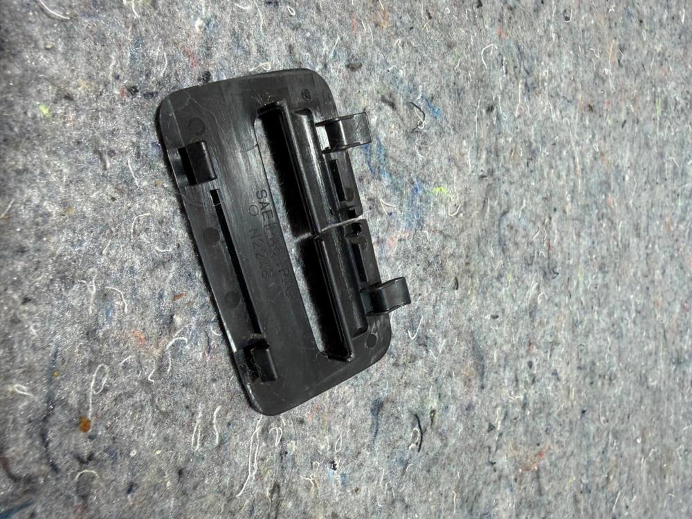 Subaru Seat Belt Guide 64715AE020JC – photo 3