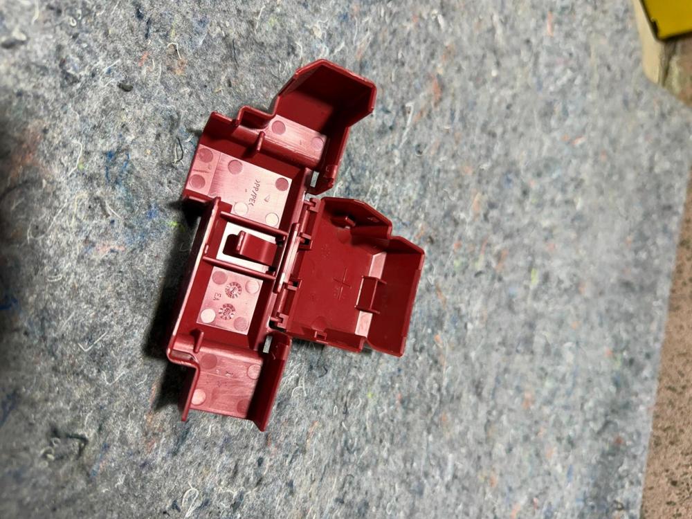 Infiniti Q50 Q60 2014-2021 OEM Battery Positive Terminal Cable Cover Cap – photo 2