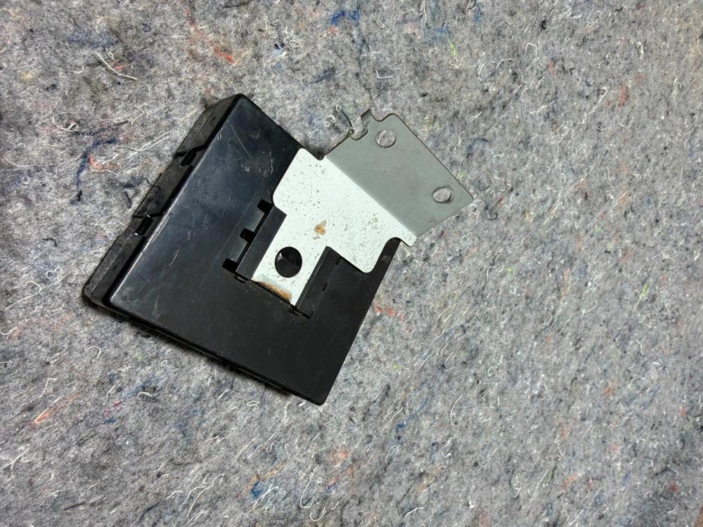 1993-1996 Infiniti G20 Theft Locking Module 16191459 – photo 4