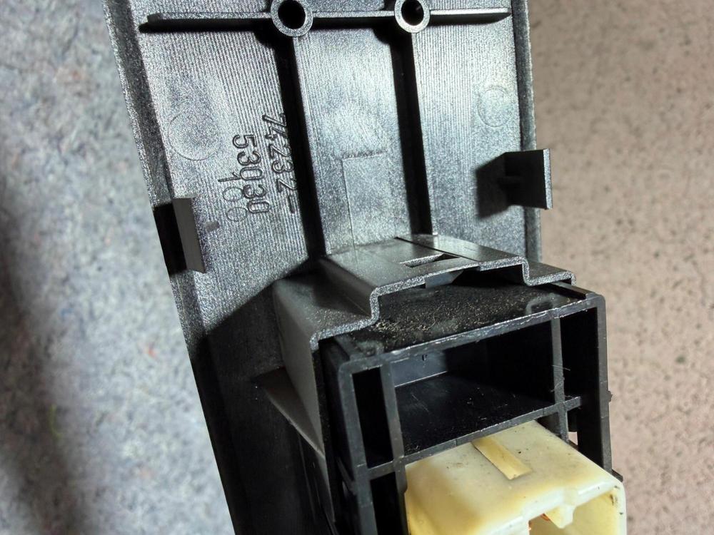 2001-2005 Lexus IS300 Right Passenger OEM Side Front Maseter Switch 74232-53030 – photo 4