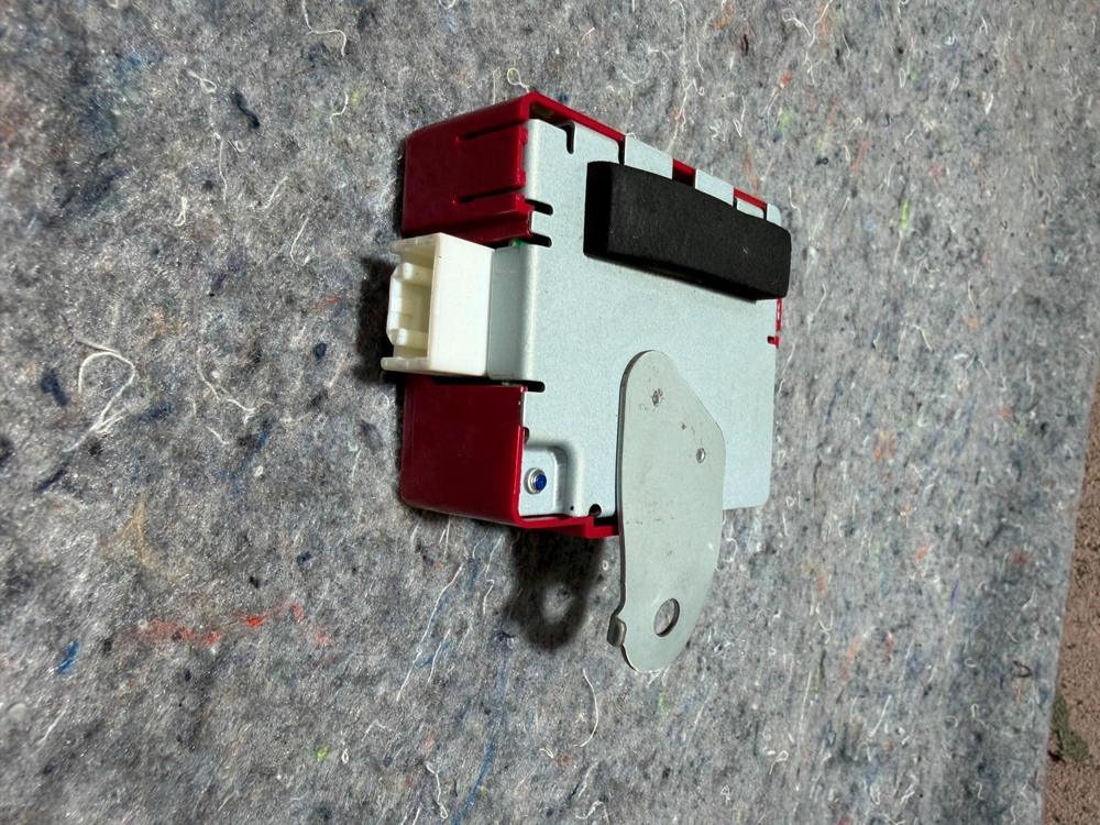 OEM Door Control Module Receiever for 2001-2004 Lexus IS300 89741-53070 – photo 2