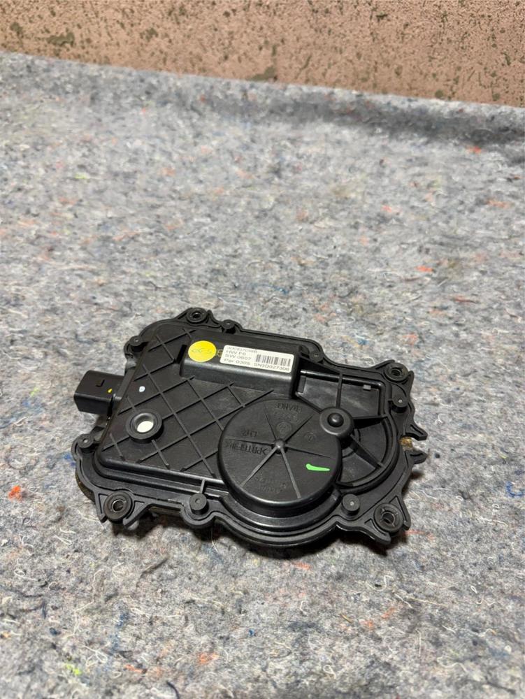 06-10 Bentley Flying Spur Left LH Door Soft Close Actuator 3D0837059B – photo 1