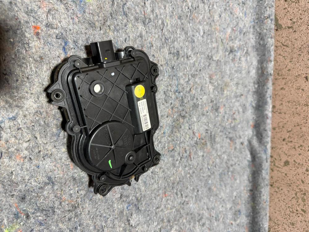 06-10 Bentley Flying Spur Left LH Door Soft Close Actuator 3D0837059B – photo 4