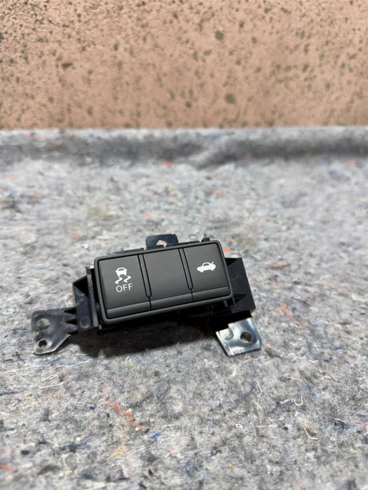 17-24 Infiniti Q50 Switch Control Traction Off Trunk Tailgate Opener Lock OEM – photo 1