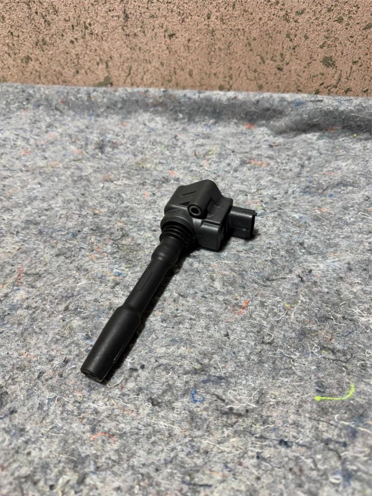 Genuine OEM Ferrari Ignition Coil 288233 – photo 1