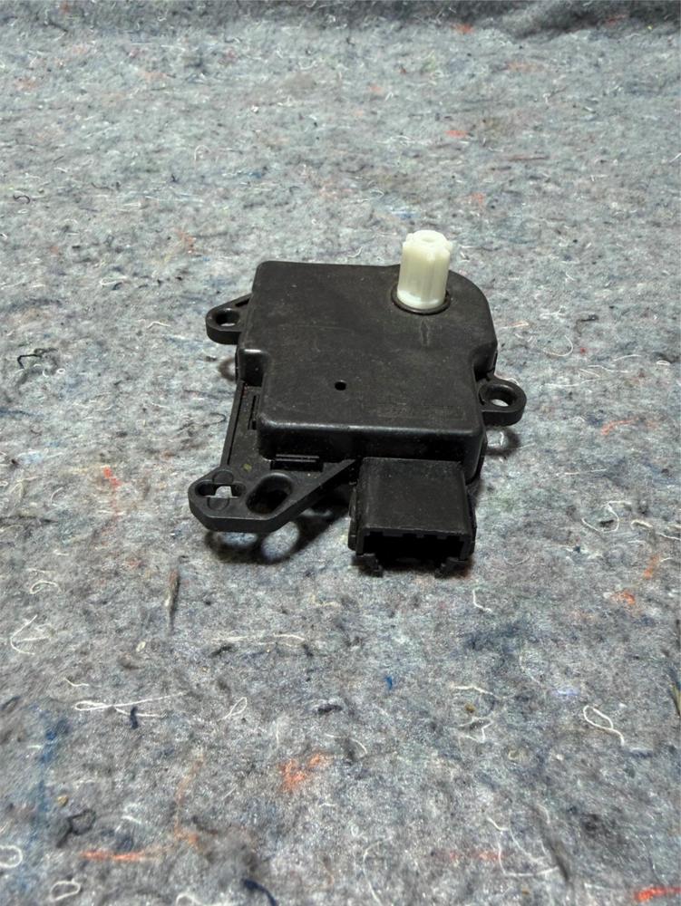 2009 Lincoln Navigator HVAC Actuator AI3419E616AA – photo 1