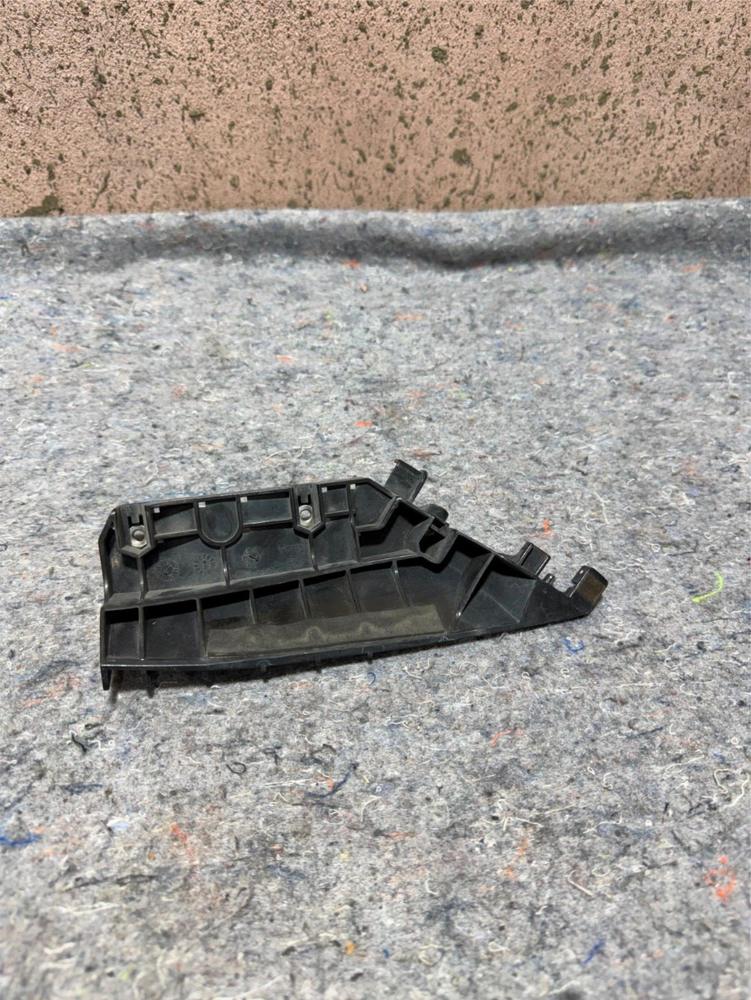 14-22 Infiniti Q50 Front Right RH Pass Side Front Bumper Stiffener Bracket OEM – photo 1