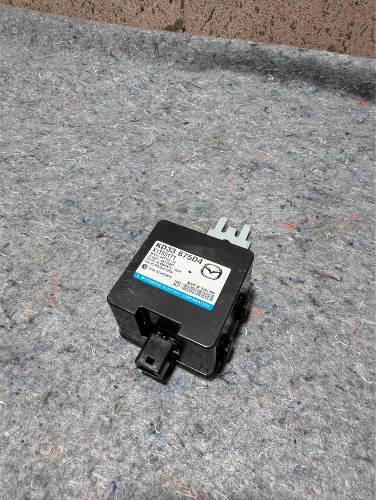 Mazda MX-5 Miata Keyless Entry Receiver Control Module KD33675D4 OEM – photo 1