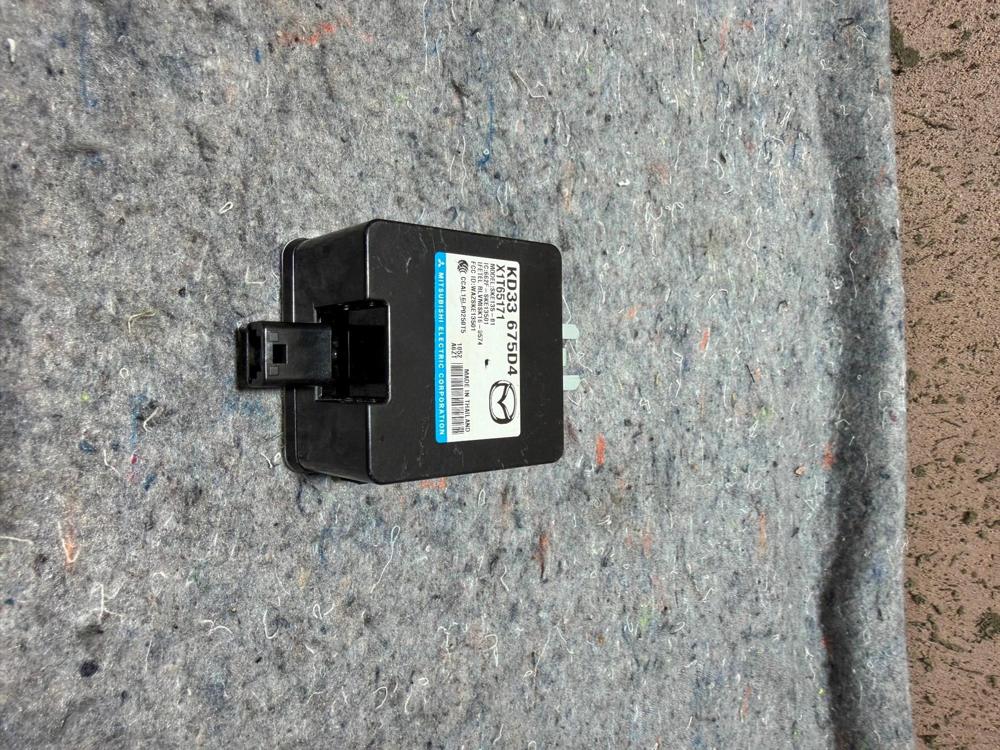 Mazda MX-5 Miata Keyless Entry Receiver Control Module KD33675D4 OEM – photo 2