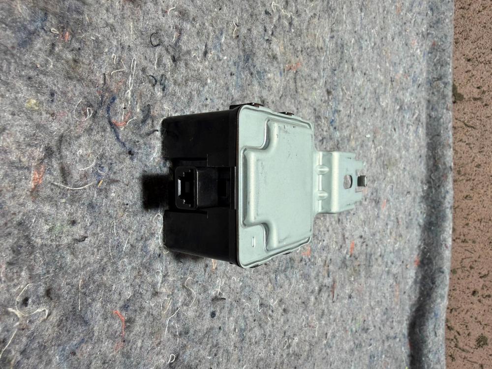 Mazda MX-5 Miata Keyless Entry Receiver Control Module KD33675D4 OEM – photo 3