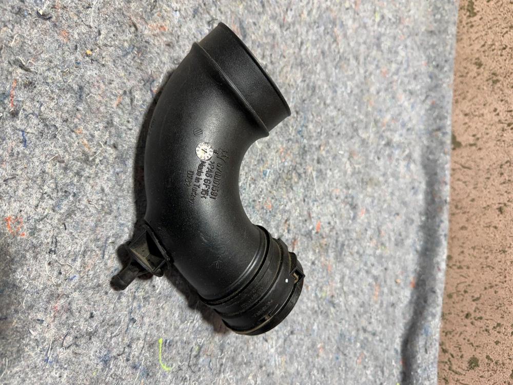 14-17 Maserati Ghibli Air Intake Inlet Resonator Sleeve Hose Tube 670001591 OEM – photo 2