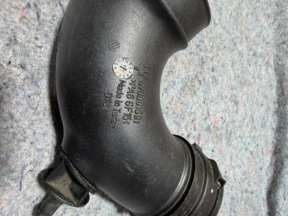 14-17 Maserati Ghibli Air Intake Inlet Resonator Sleeve Hose Tube 670001591 OEM – photo 4