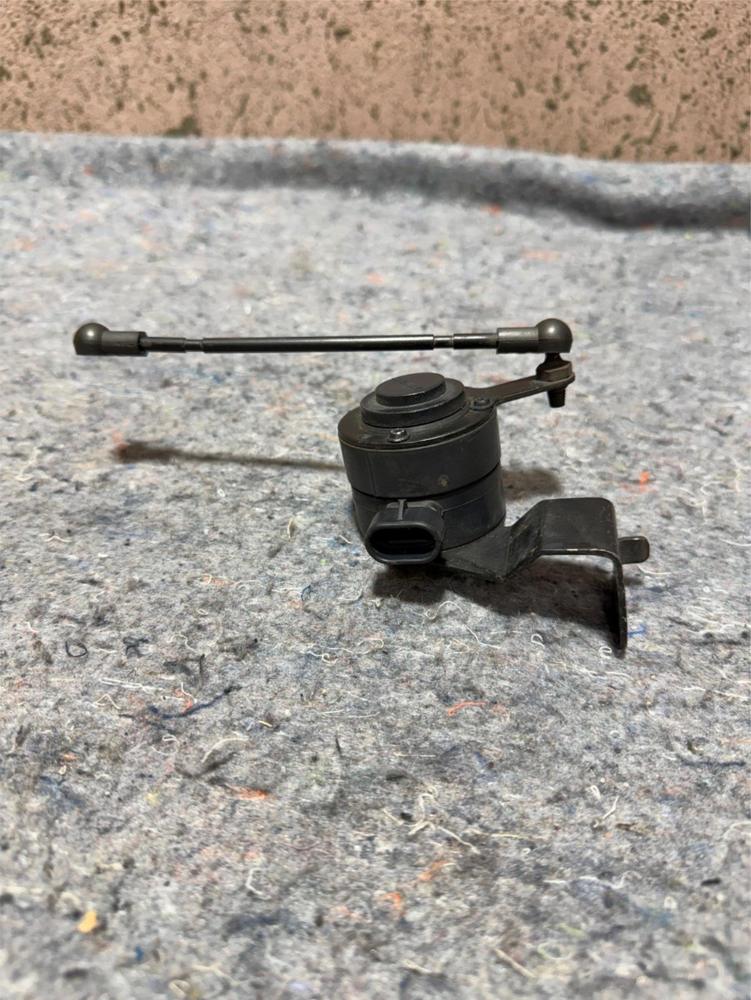 04-09 Cadillac Xlr OEM Rear Right Passenger Height Sensor Altitude – photo 1