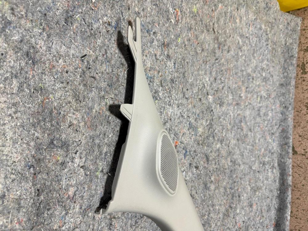 A Pillar Trim Right RH Spark 16-20 42550450 – photo 3