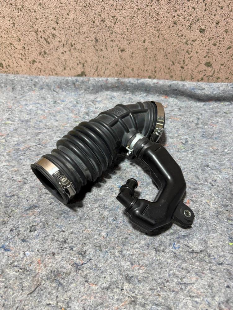 14-15 Infiniti Q50 Right Passenger Side Air Intake Hose Tube 16576-4GB0A 3.7L – photo 1