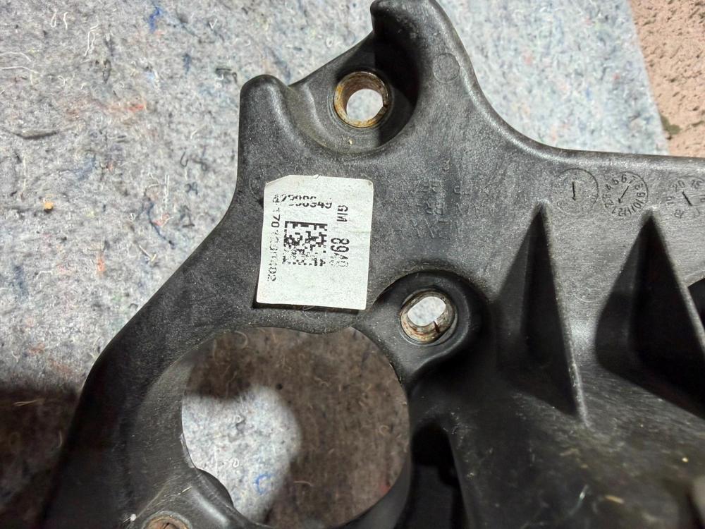 2013 Chevy Spark Brake Pedal Clutch 312601 – photo 4