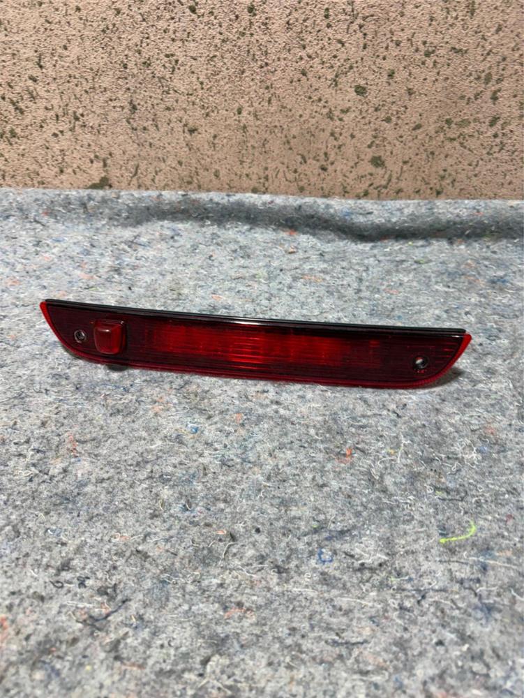 07-12 Dodge Caliber 3RD Third Brake Light Stop Lamp 05303754AD OEM – photo 1