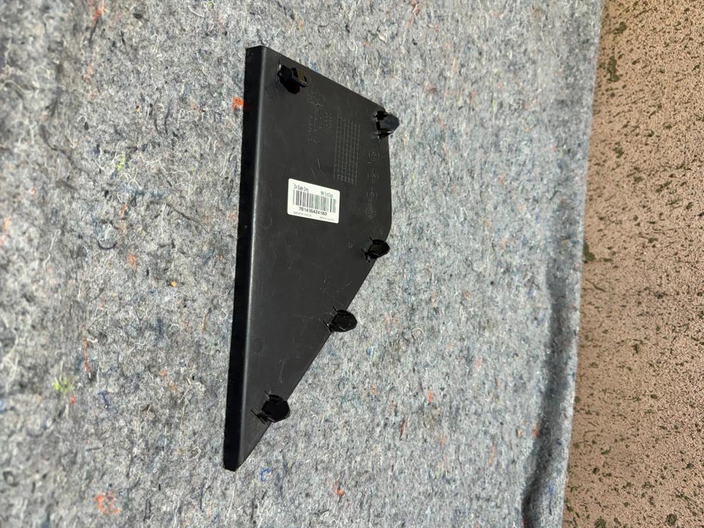 2009-2017 Jeep Patriot Right Side Dahs End Cap OYF48TRMAB RH OEM – photo 2
