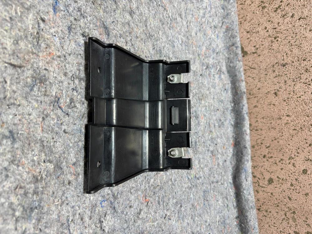 Genuine Mopar Fasca Bracket Left 68082969AB – photo 2