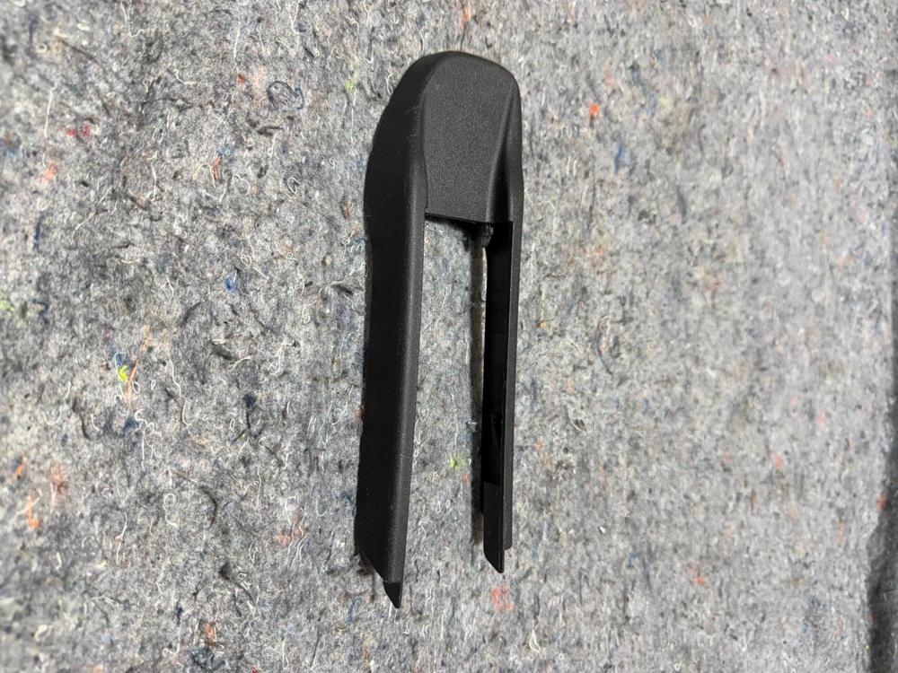 14-23 Infiniti Q50 Q60 Front Right Seat Track End Rearward Inner Cover Cap OEM – photo 3