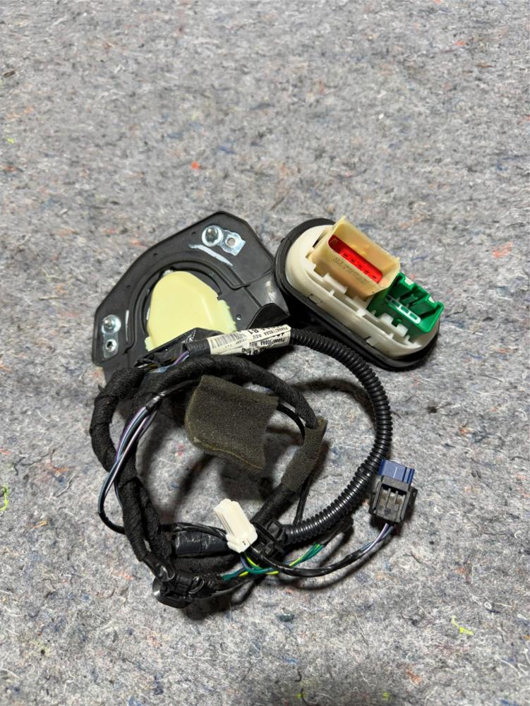 2014 Jeep Patriot Sport Front Passenger Right RH Door Harness Wiring Wire R 14 – photo 1