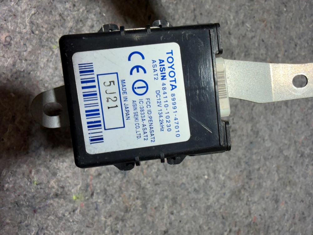04-09 Toyota Prius Front Door Oscillator Control Module 89991-47010 – photo 4