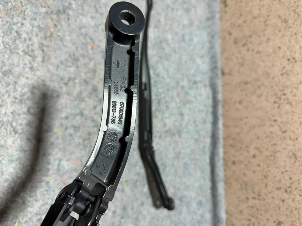 Set 2 Left Right Windshield Wiper Arm 670007562 670001642 Maserati Ghibli 13-17 – photo 2